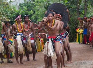 Tìm hiểu về đồng tiền đá độc đáo của người dân đảo Yap