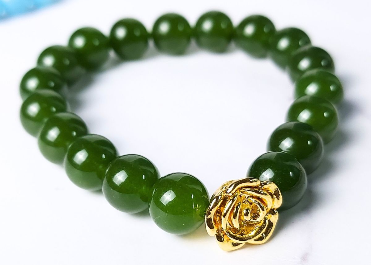 Đá Aventurine (Màu xanh) hợp mệnh Thổ