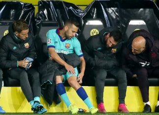 Barca mất hậu vệ trái trong gần 1 tháng