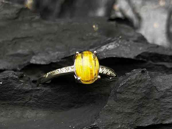 Kiểu dáng và chất liệu nhẫn phong thủy Kiểu dáng và chất liệu nhẫn phong thủy