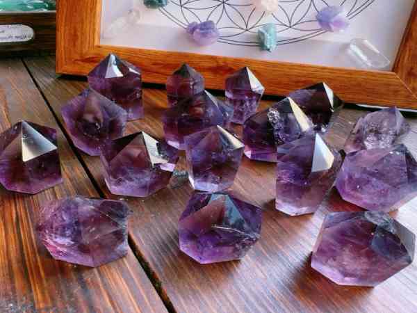 Đá thạch anh phong thủy để bàn