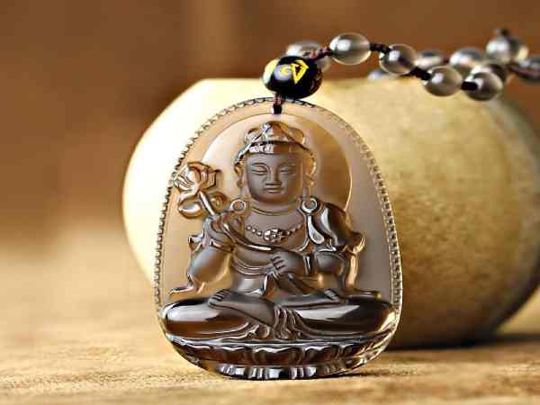 Ý nghĩa của dây chuyền mặt Phật bản mệnh cho người tuổi Ngọ Ý nghĩa của dây chuyền mặt Phật bản mệnh cho người tuổi Ngọ