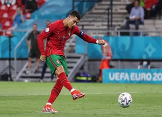 Bóng đá QT 24/6: Ronaldo san bằng kỷ lục tồn tại 19 năm qua