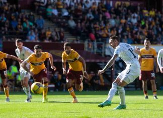 Motherwell 2-3 Hibernian: Đội khách 2 lần dành chiến thắng