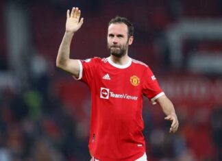 Juan Mata trở lại Manchester