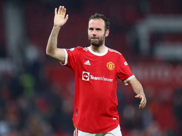 Juan Mata trở lại Manchester