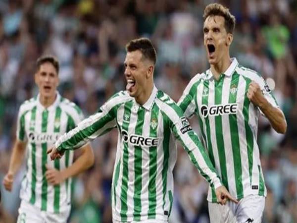 Bóng đá QT 23/9: Real Betis vươn lên thứ 6 giải La Liga