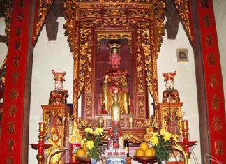 Văn khấn ban mẫu tại chùa