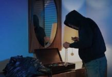 Nằm ngủ mơ thấy ăn trộm vào nhà là điềm tốt hay điềm xấu?