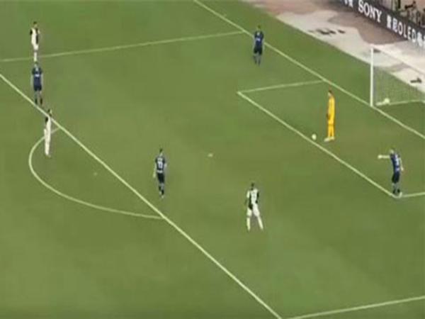 Khi nào thủ môn bị tính là phạm lỗi?