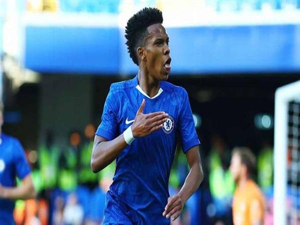 Phong cách thi đấu của Estevao