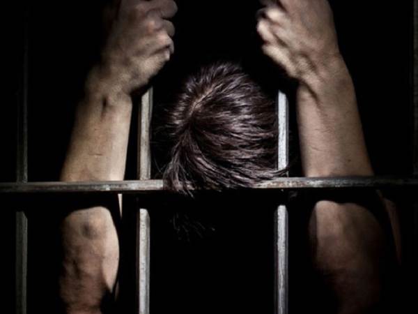 Mơ thấy đi tù là điềm gì?