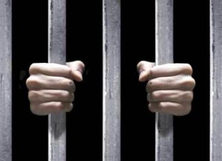 Nằm mơ thấy đi tù có điềm báo gì, hé lộ con số may mắn