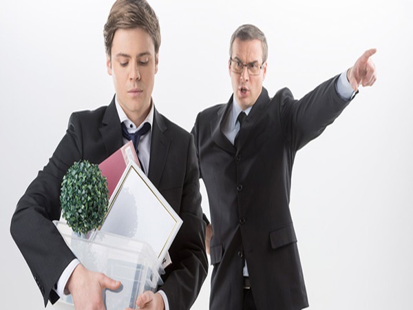 Giải mã chi tiết các trường hợp mơ thấy bị đuổi việc